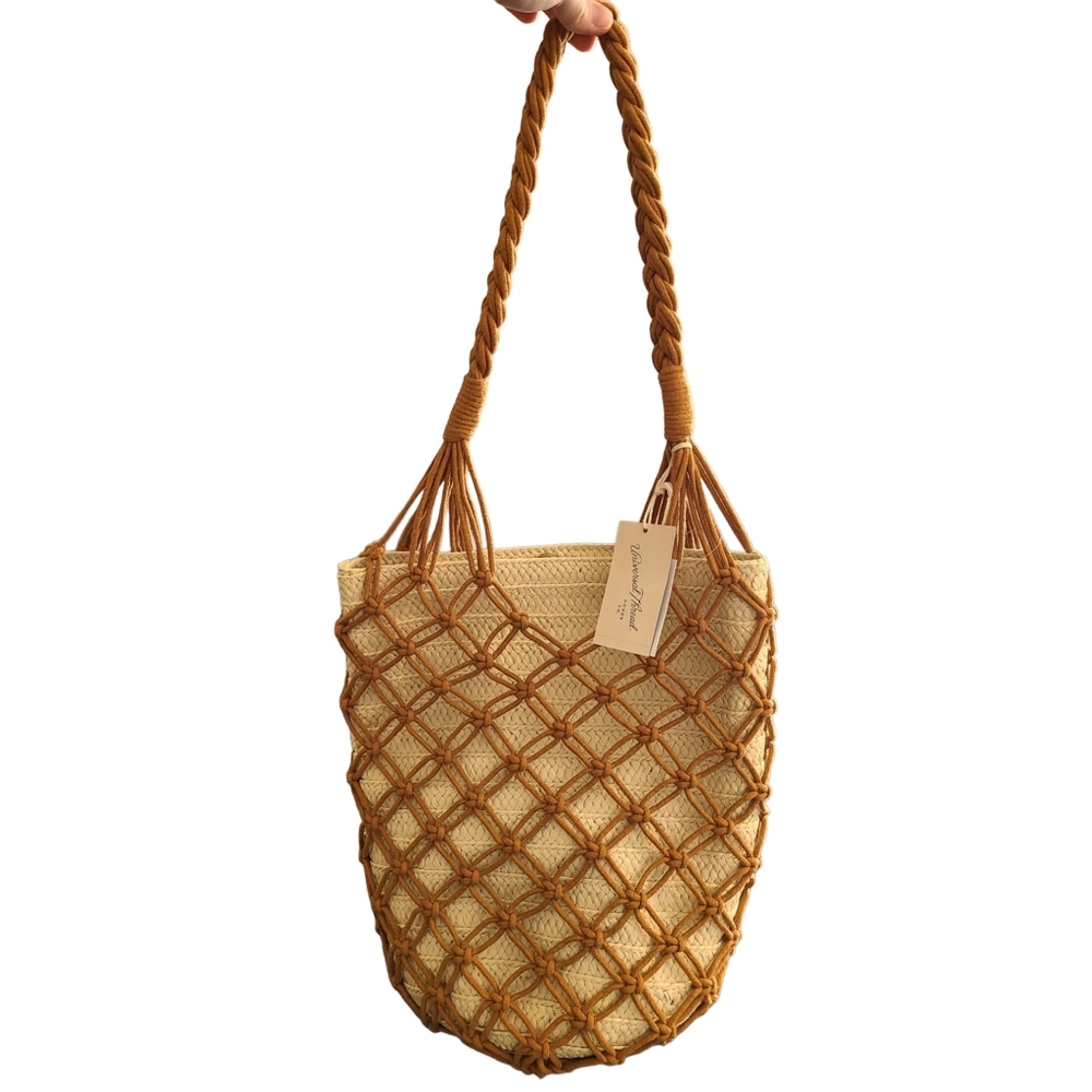 Universal Thread Straw Weaved Handbag